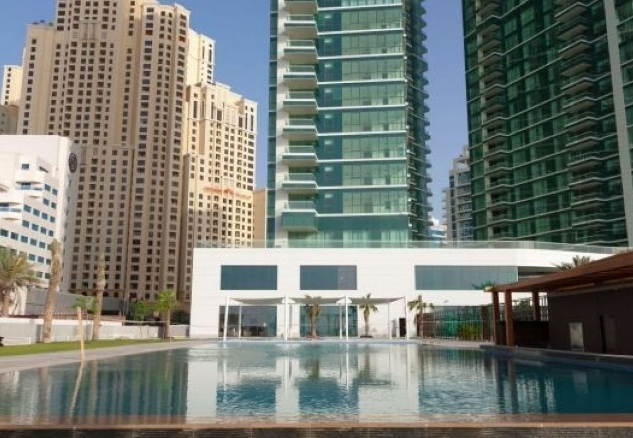 Apartment in Dubai - Beachfront Fabulous 3BR+Maids Room wz Marina View