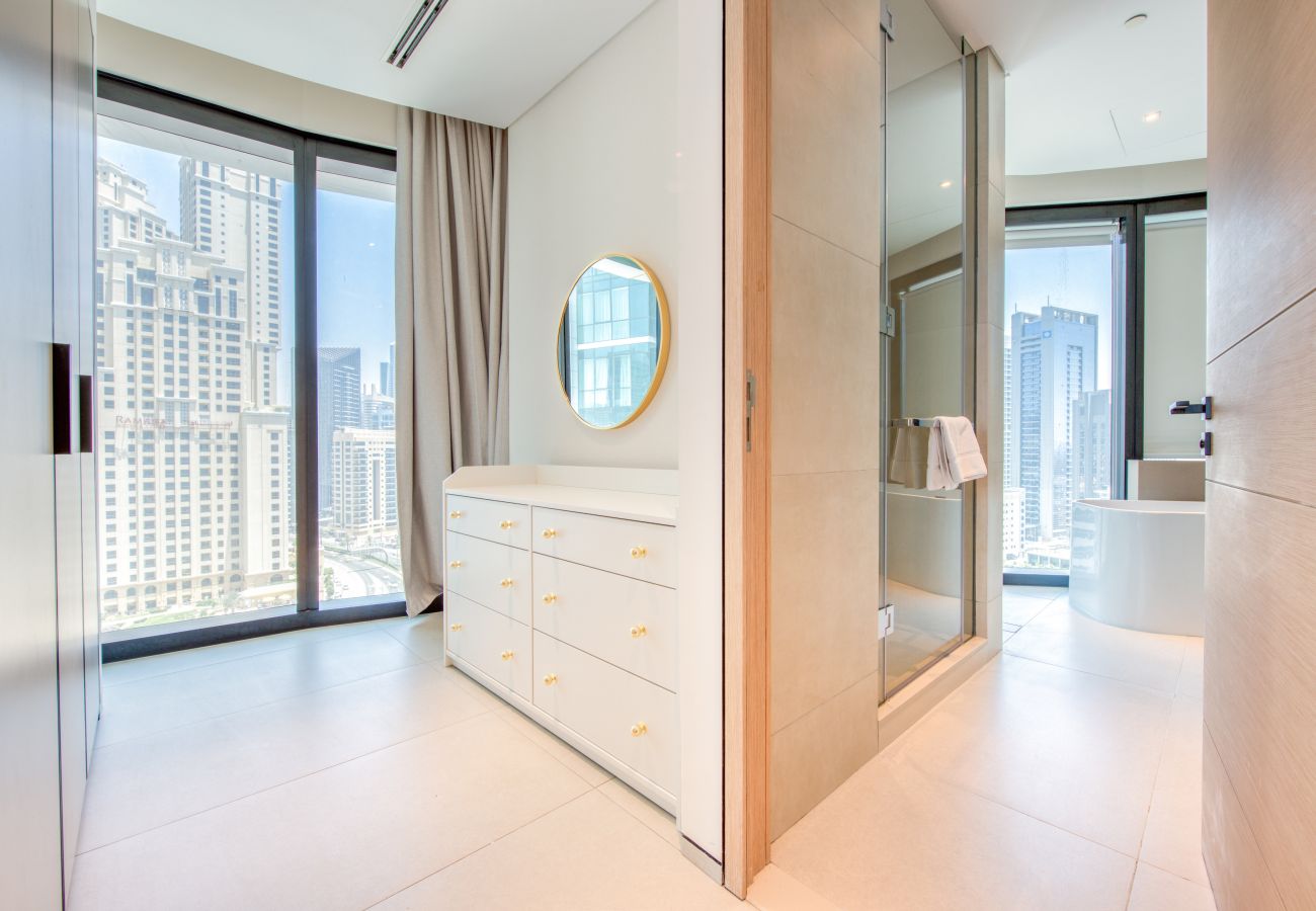 Apartment in Dubai - Luxury Sea View 3BR + Maid Apt. at the Address JBR