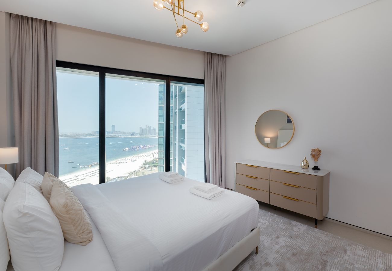 Apartment in Dubai - Luxury Sea View 3BR + Maid Apt. at the Address JBR
