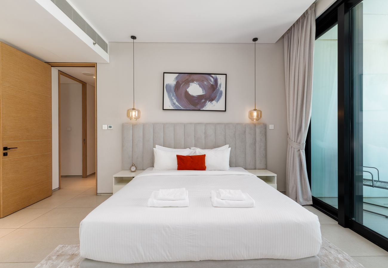 Apartment in Dubai - Luxury Sea View 3BR + Maid Apt. at the Address JBR