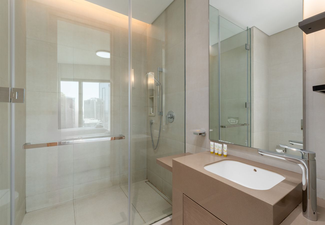 Apartment in Dubai - Luxury Sea View 3BR + Maid Apt. at the Address JBR