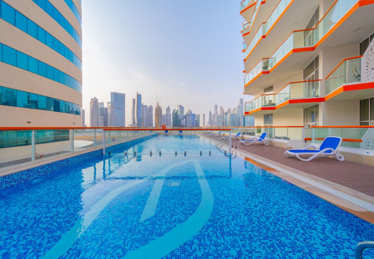 Apartment in Dubai - Spacious Apartment with Burj Khalifa View