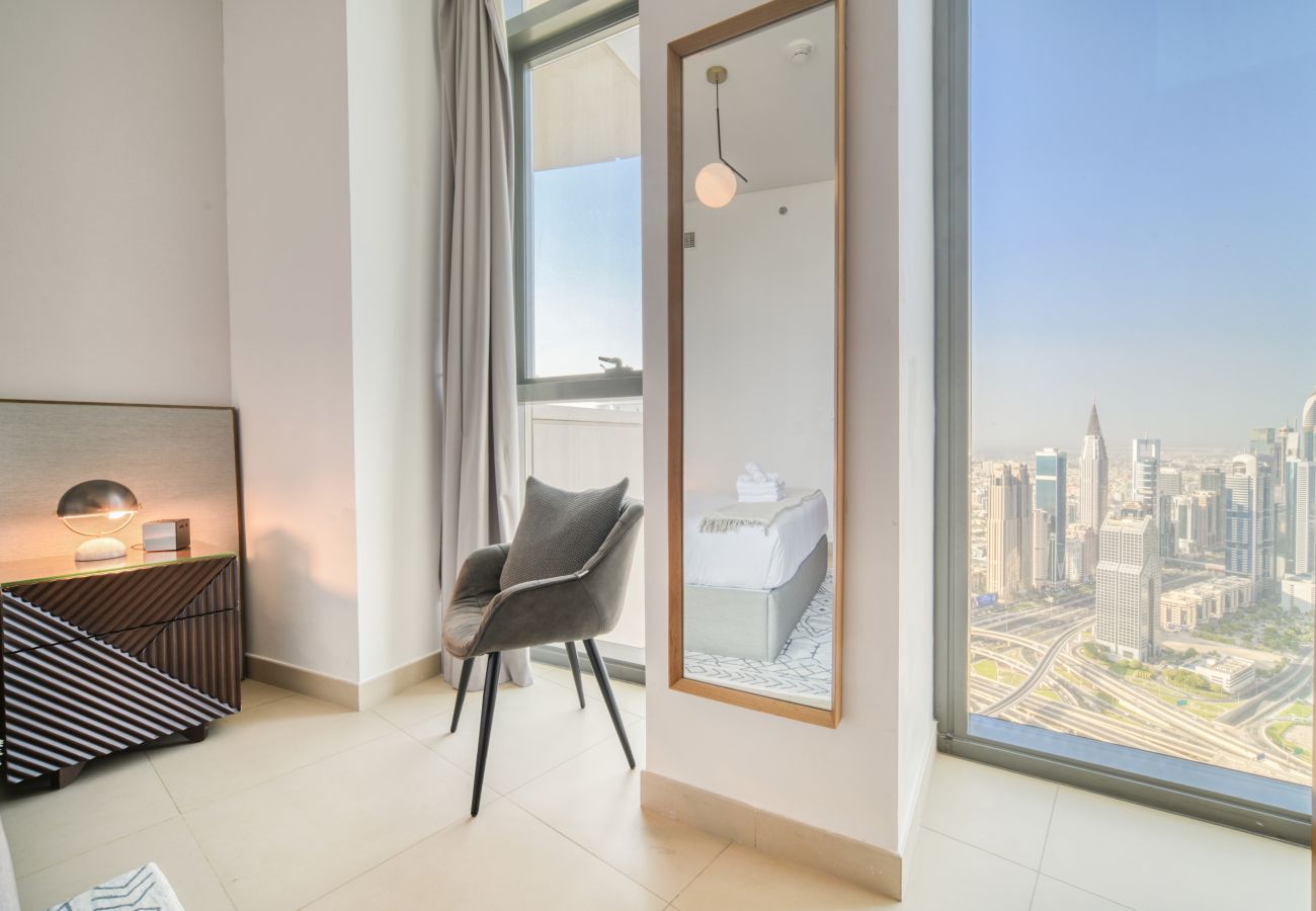 Apartment in Dubai - Contemporary Apt with Burj Khalifa View