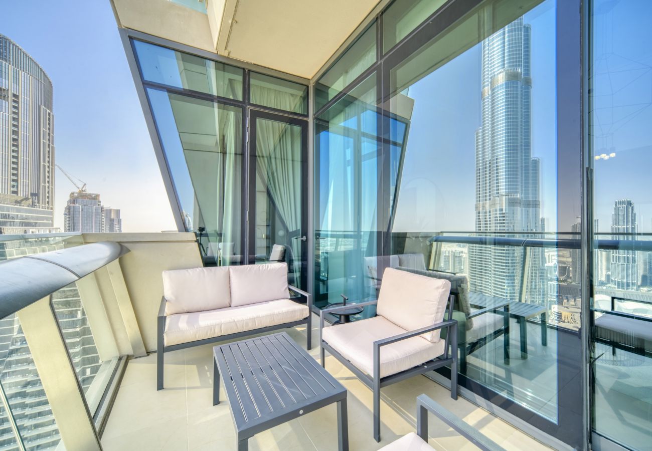 Apartment in Dubai - Contemporary Apt with Burj Khalifa View