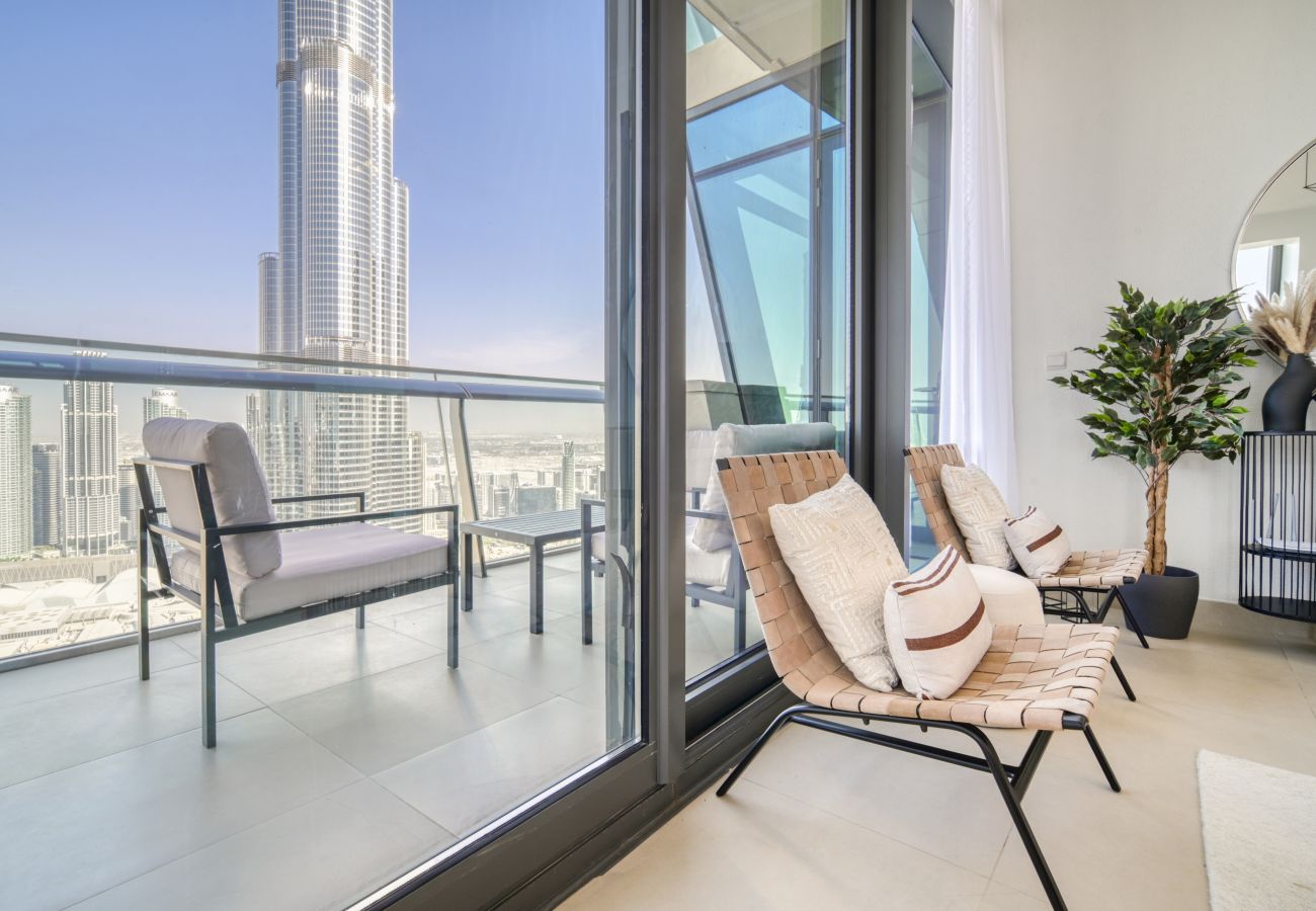 Apartment in Dubai - Contemporary Apt with Burj Khalifa View