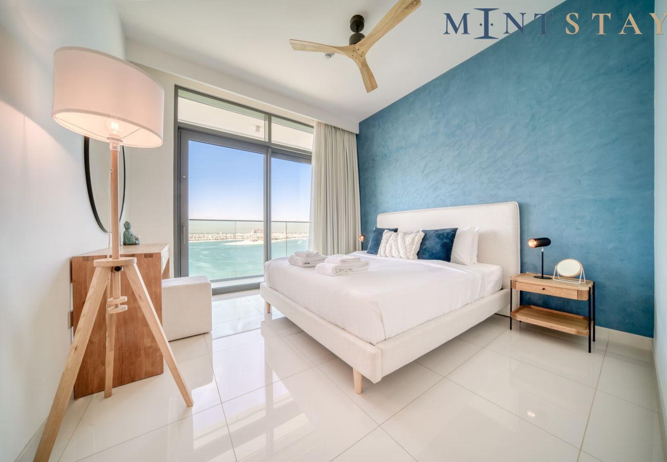 Apartment in Dubai - Luxury Sea View Living on Emaar Beachfront 