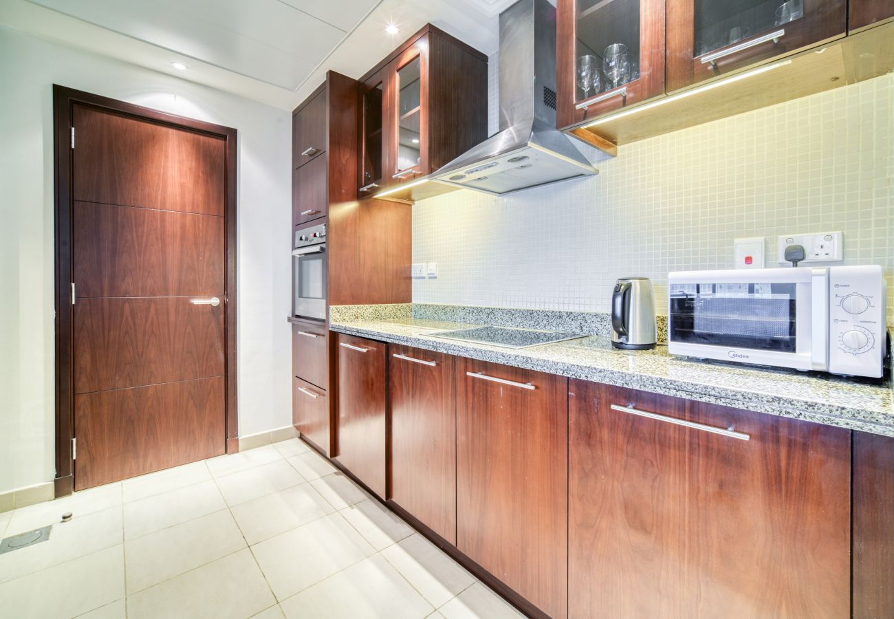 Apartment in Dubai - Spacious apartment with Marina Views