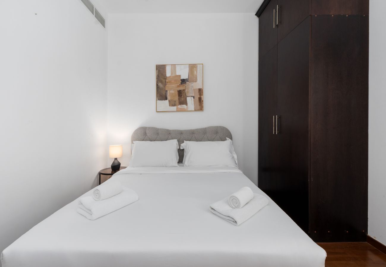 Apartment in Dubai - Waterfront Sea View Apt w/ Wow Factor on The Palm