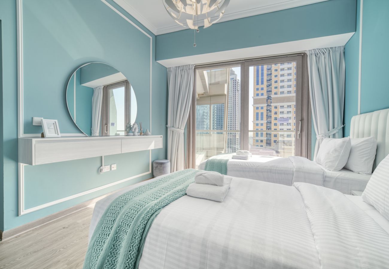 Apartment in Dubai - Stunning Apartment with Amazing Sea Views