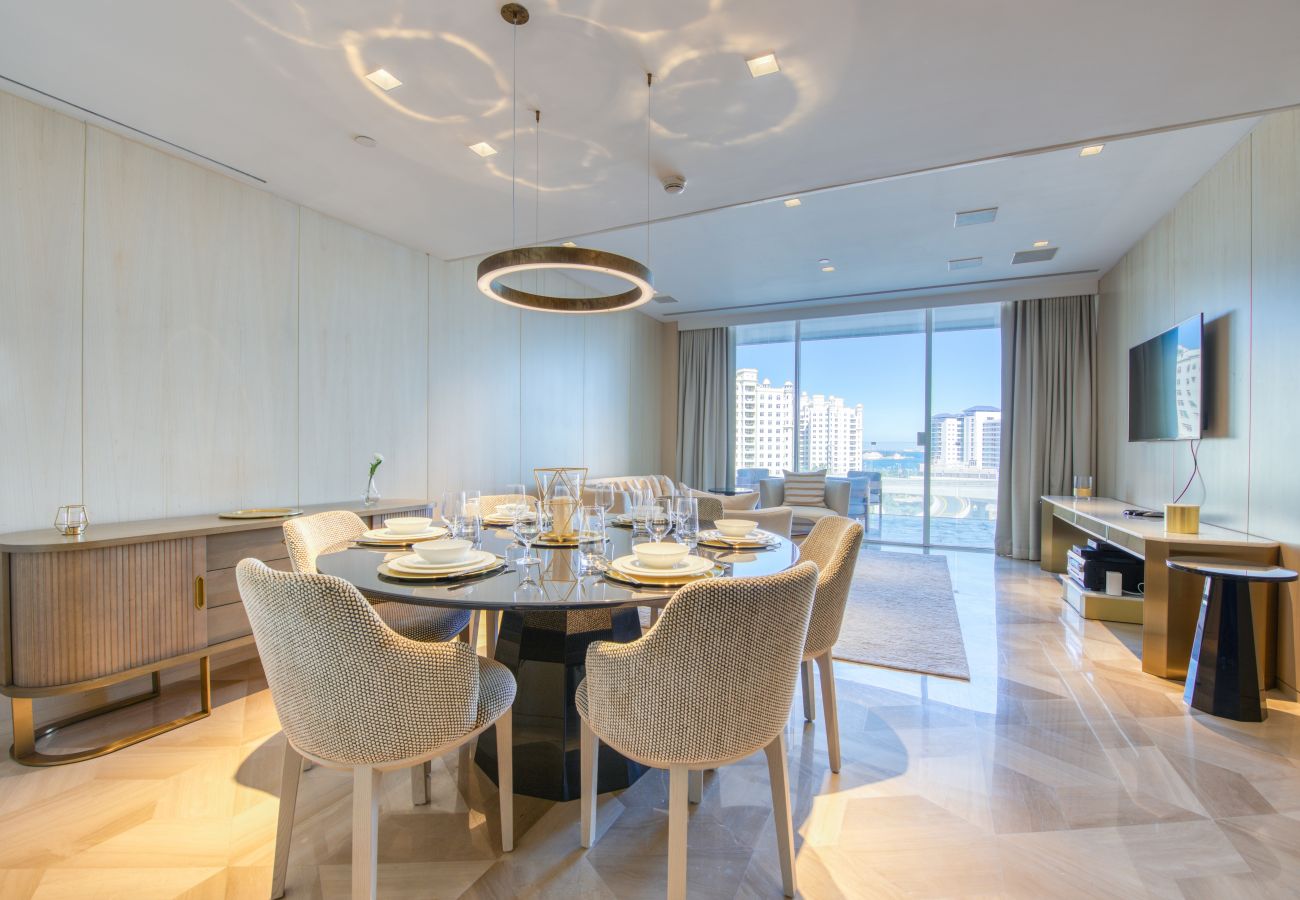 Apartment in Dubai - Vibrant Getaway in a Classy Palm Jumeirah Apt