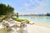 Villa in Dubai - Beachfront 5BR Villa w/ Private Pool at the Palm