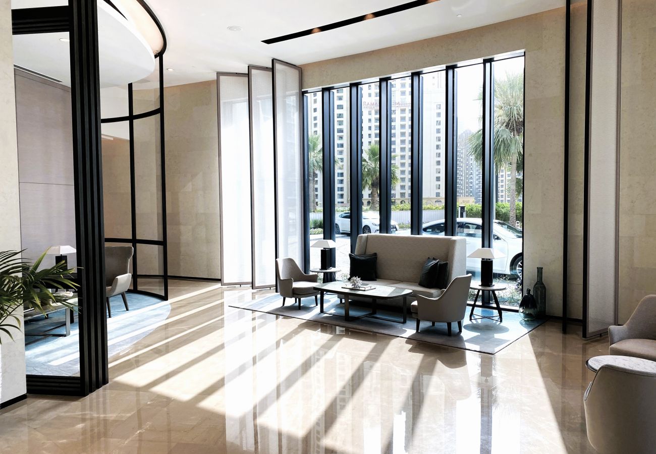 Apartment in Dubai - Urbane Space w/ Private Balcony at Address JBR