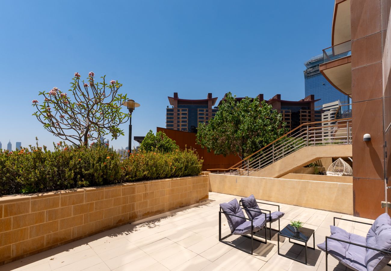 Apartment in Dubai - Exquisite 2BR w/ Exclusive Beach Access at the Palm