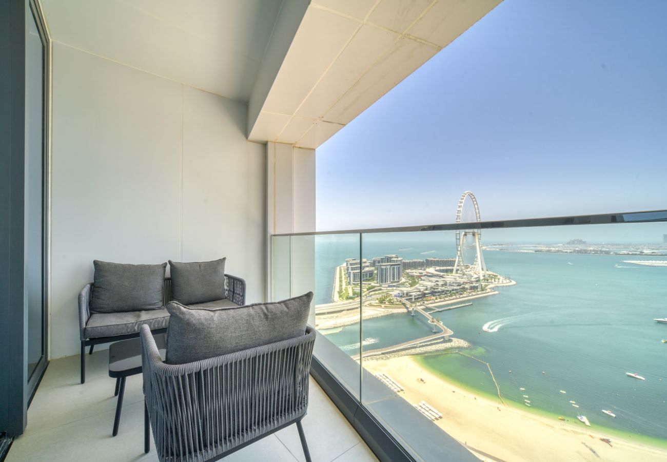 Apartment in Dubai - Serene Beachfront & Ain Dubai View at Address JBR