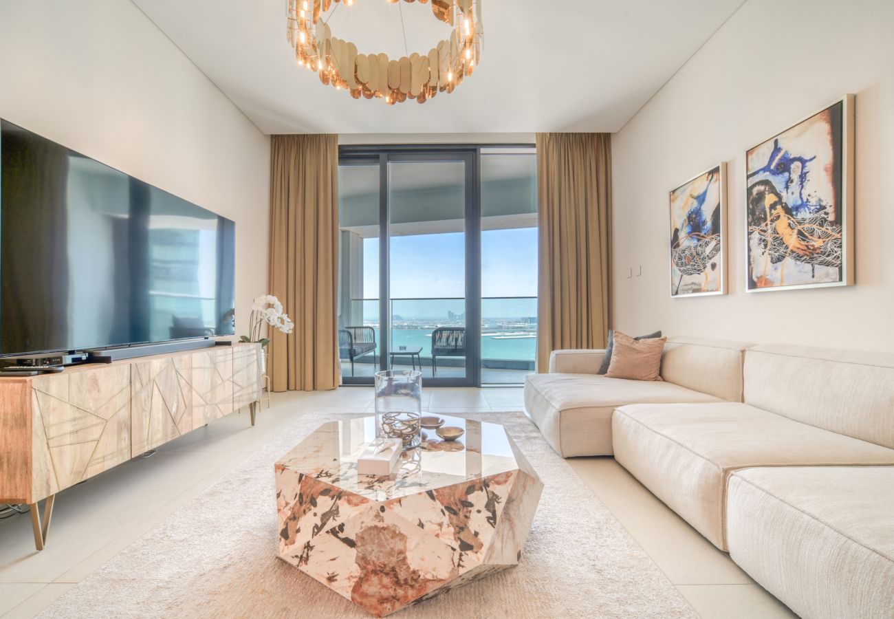 Apartment in Dubai - Serene Beachfront & Ain Dubai View at Address JBR