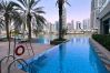 Apartment in Dubai - Enchanting 1BR w/ Balcony Overlooking Dubai Marina