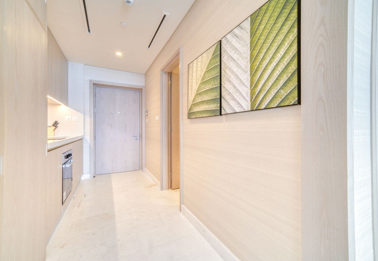 Studio in Dubai - Sky-High Living at The Palm Tower - St. Regis