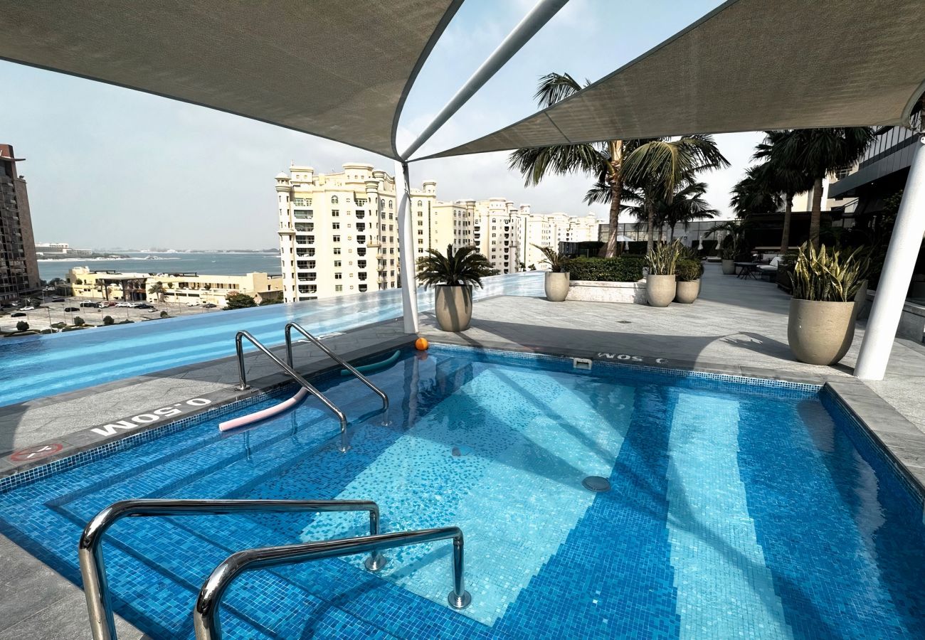 Apartment in Dubai - Regal Vista, Palm Tower's Luxe Retreat - St. Regis