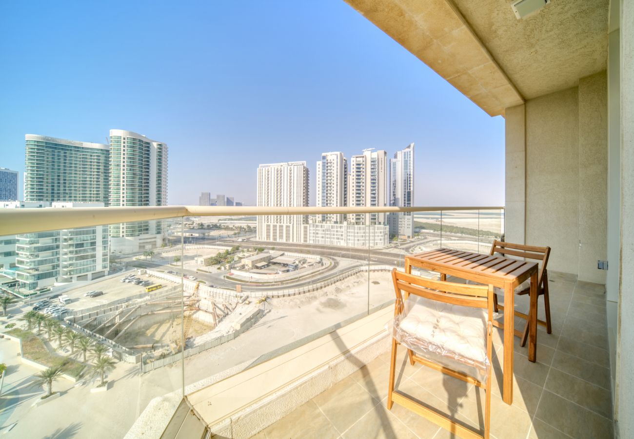 Apartment in Abu Dhabi - Reem Island Beach Escape w/ Stellar Balcony Views