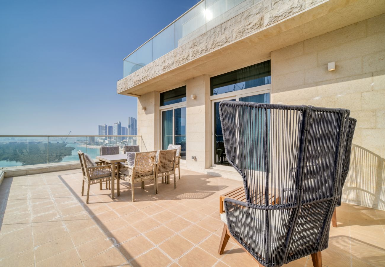 Apartment in Abu Dhabi - Reem Island Beach Escape w/ Stellar Balcony Views