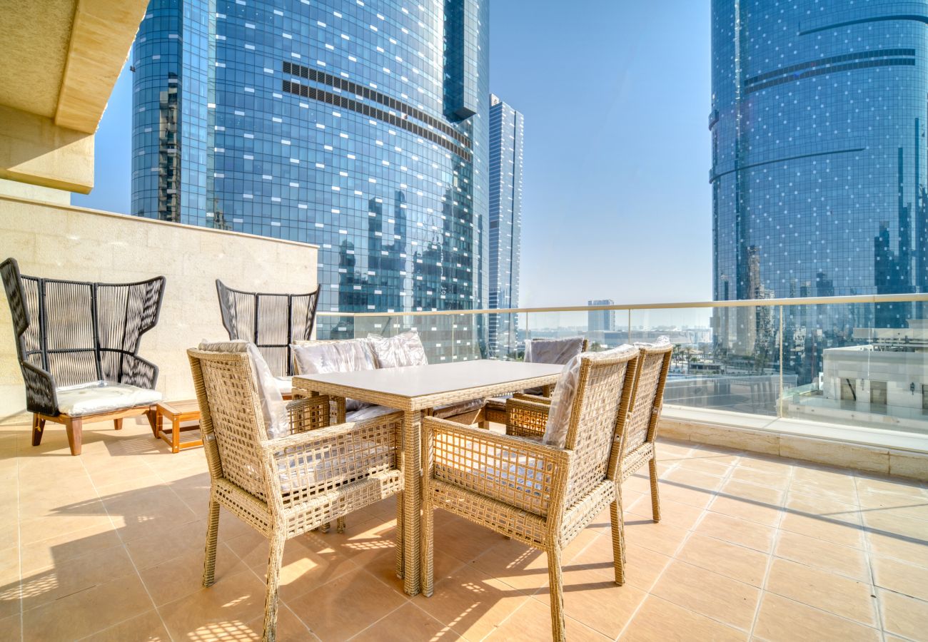 Apartment in Abu Dhabi - Reem Island Beach Escape w/ Stellar Balcony Views