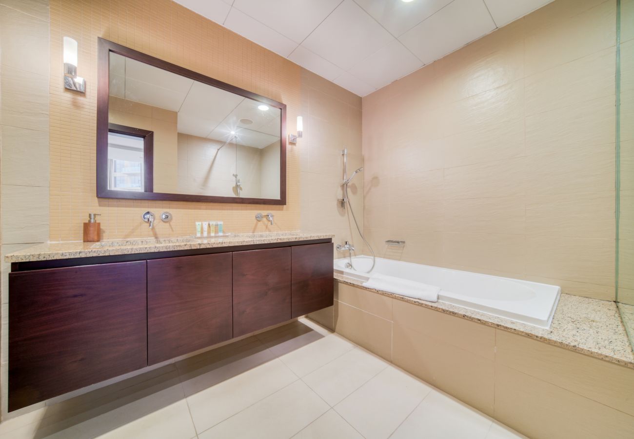 Apartment in Dubai - Grand Oasis at the Palm w/ Balcony & Beach Access
