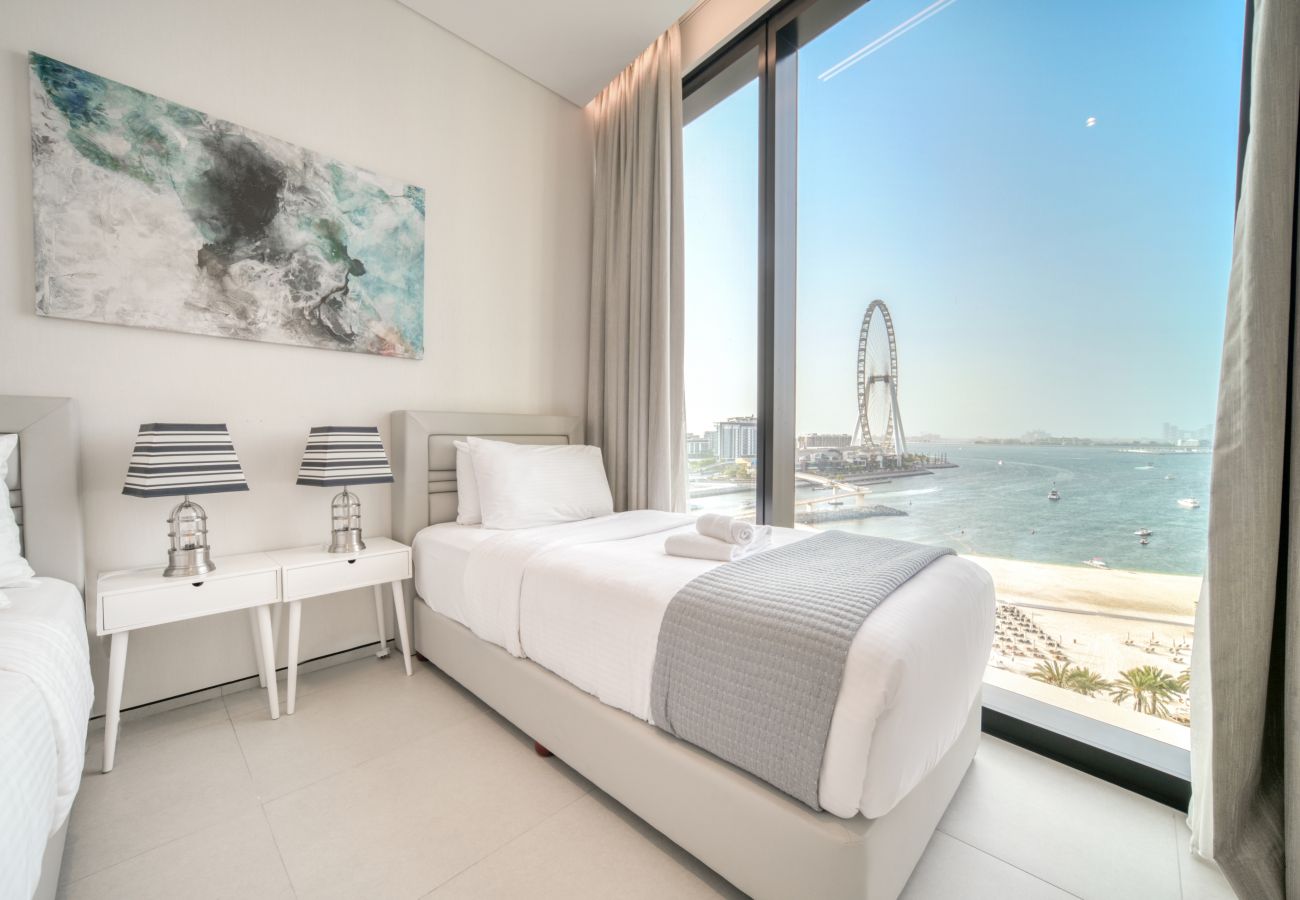 Apartment in Dubai - Modern 2BR w/ Sea View Balcony at Address JBR