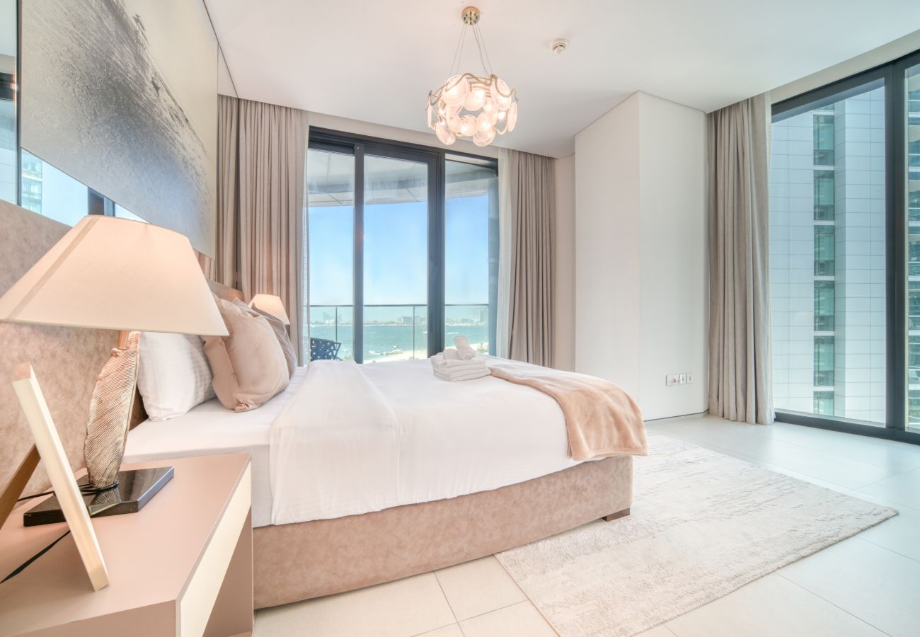 Apartment in Dubai - Classy Address JBR 3BR w/ Balcony and Beach Access