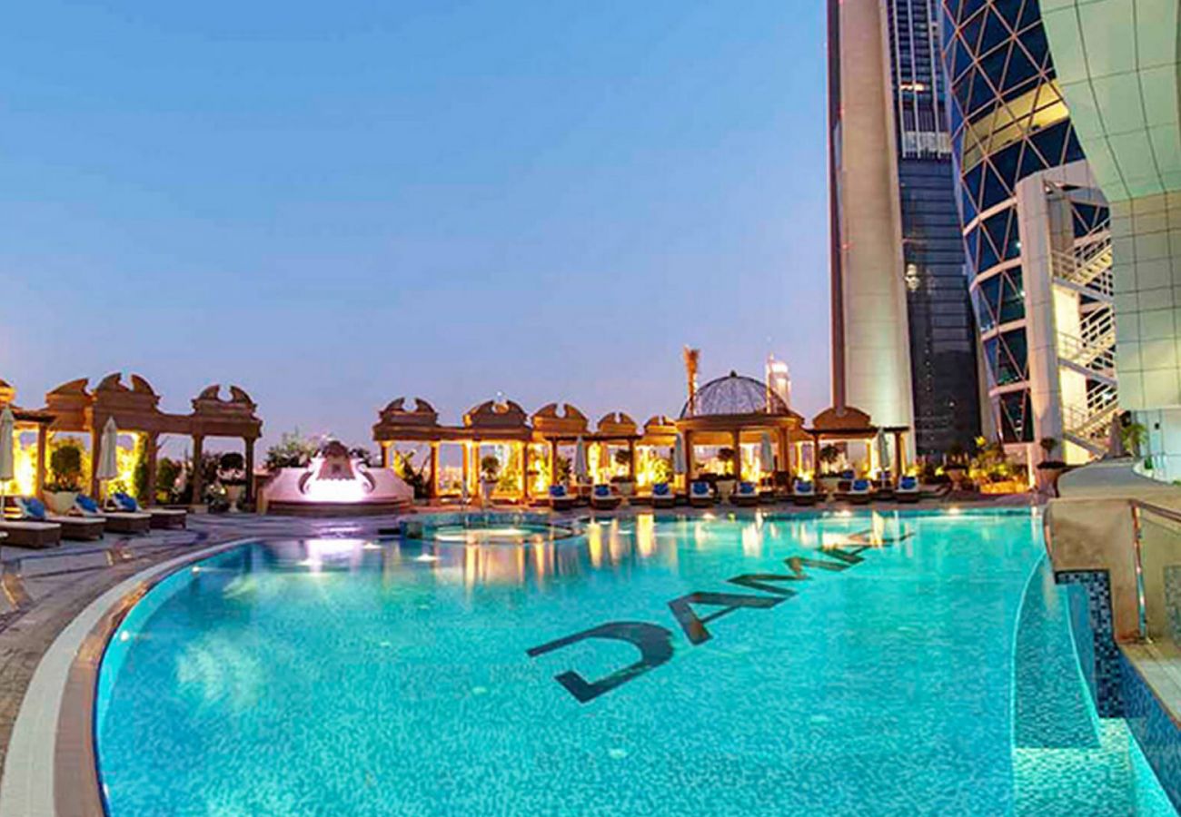Apartment in Dubai - DIFC Elegance: Your Cityscape Retreat