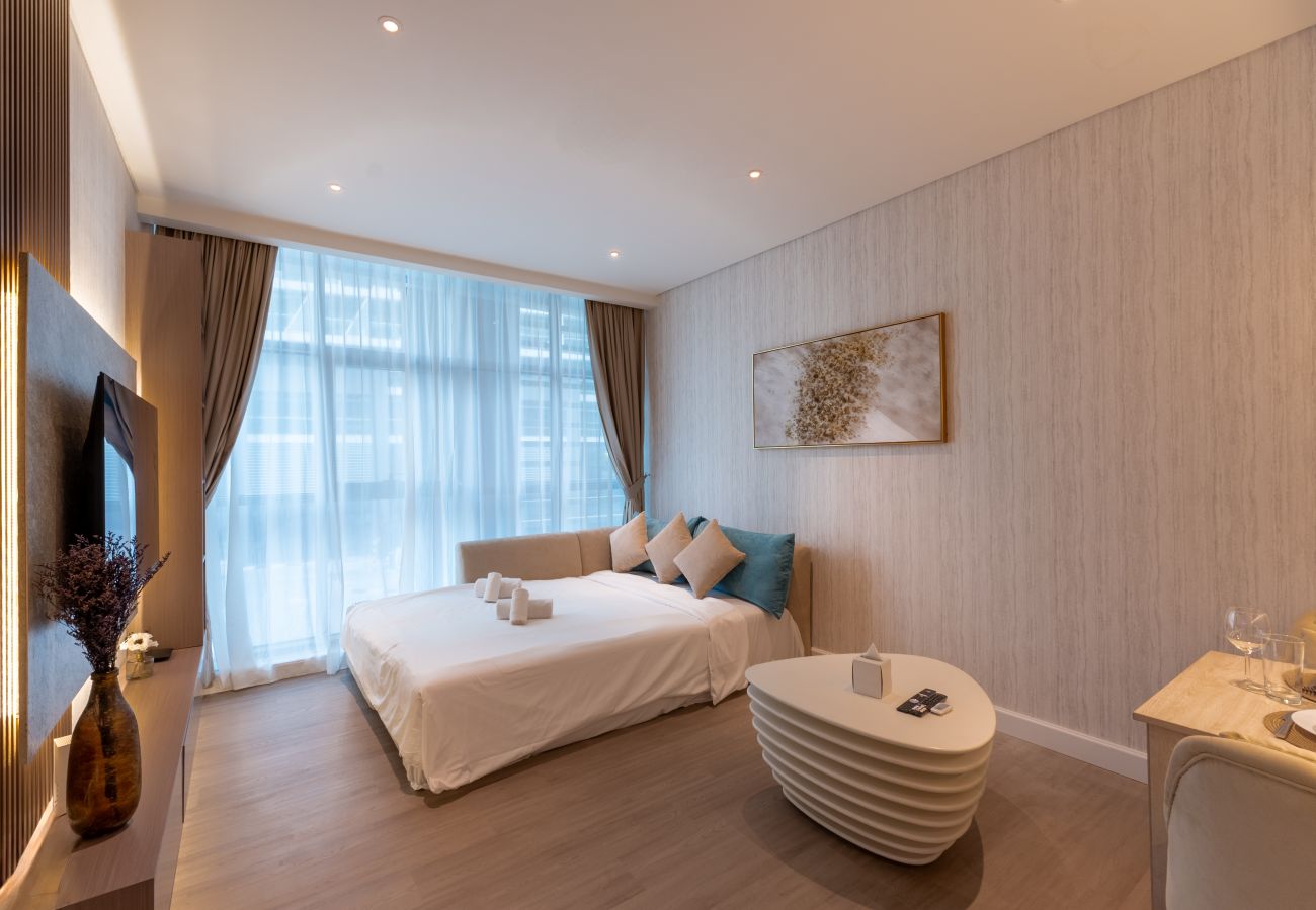 Apartment in Dubai - Prestigious 1BR Escape at The Palm