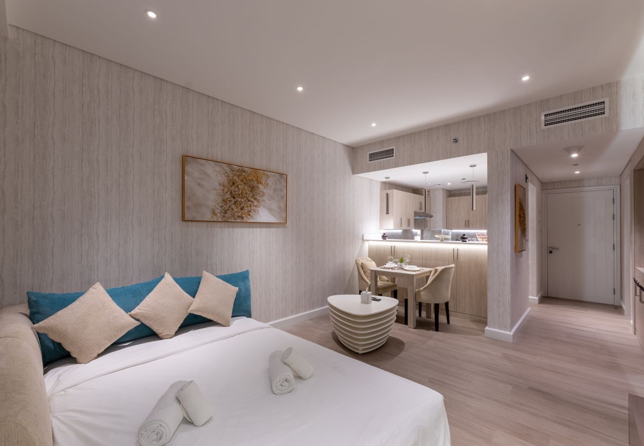 Apartment in Dubai - Prestigious 1BR Escape at The Palm