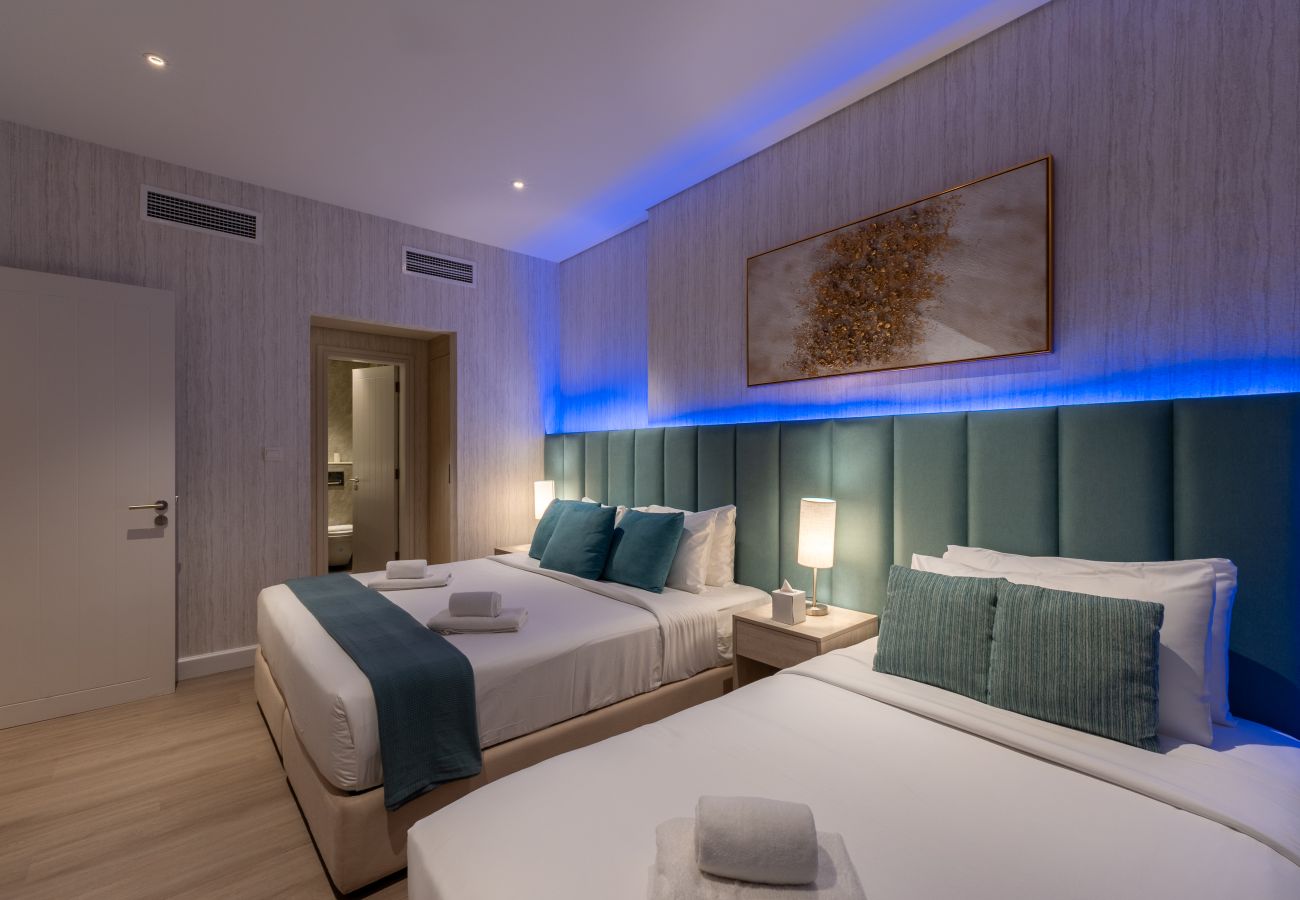Apartment in Dubai - Prestigious 1BR Escape at The Palm