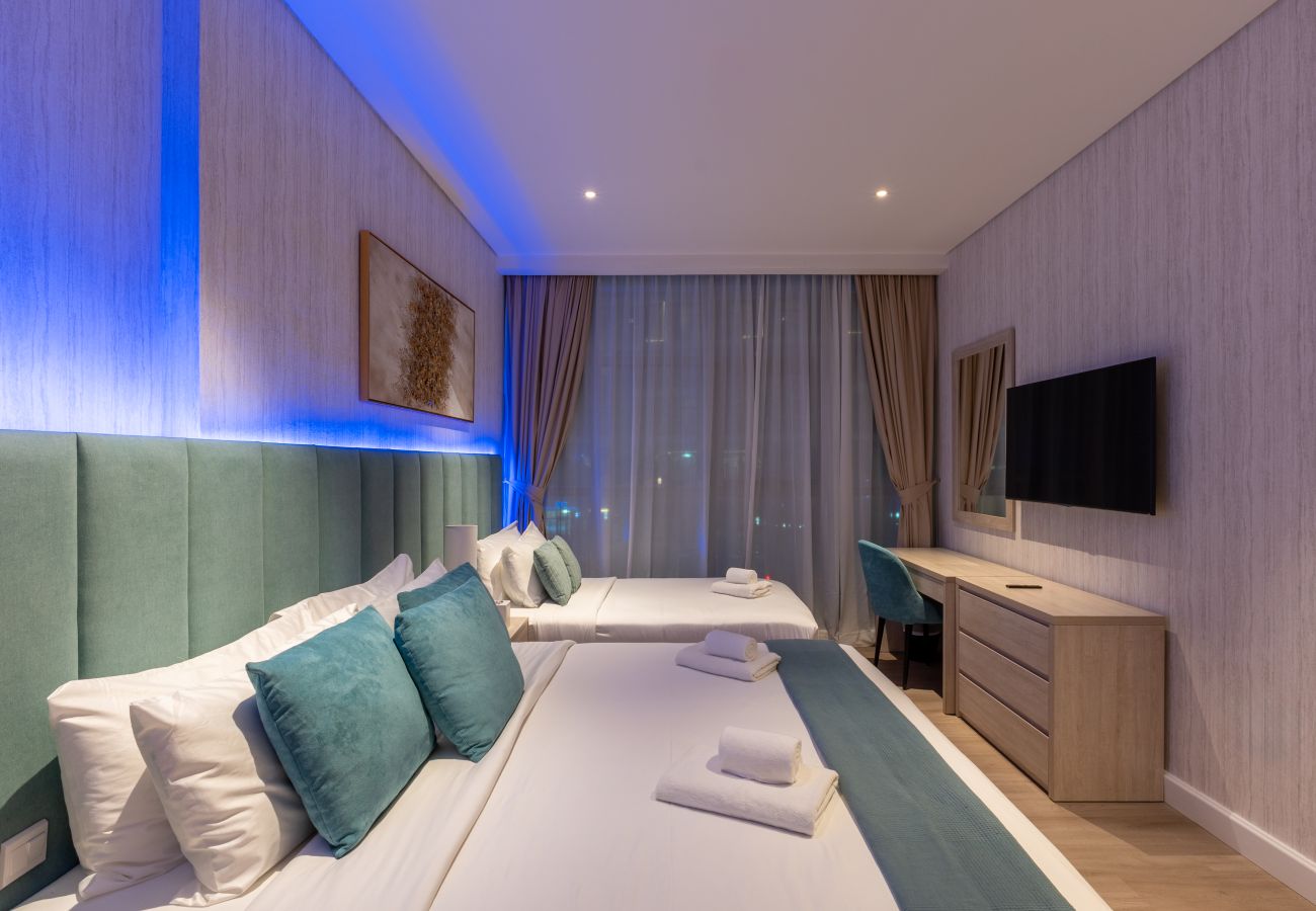 Apartment in Dubai - Prestigious 1BR Escape at The Palm