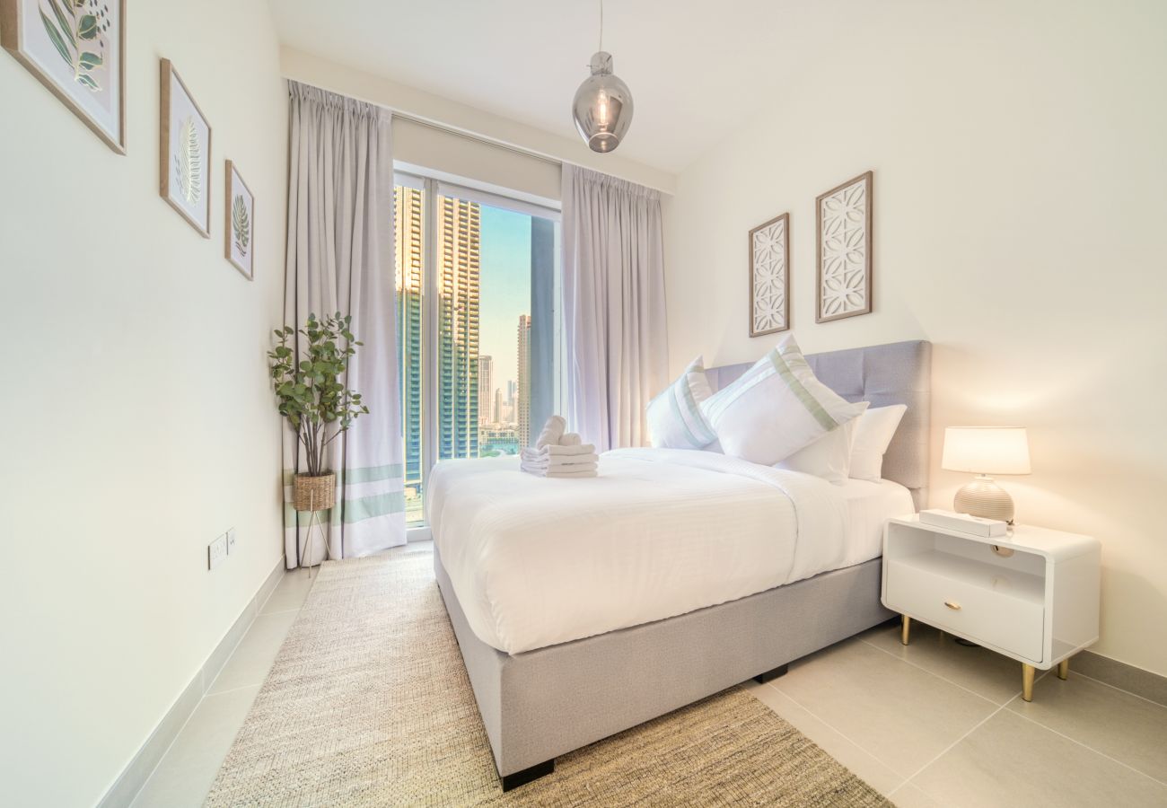 Apartment in Dubai - City Living at Its Best: Near Burj Khalifa