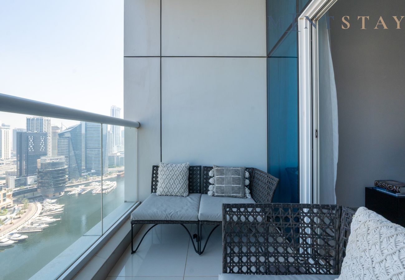 Apartment in Dubai - Premium 2BR Apt w/ Marina Views