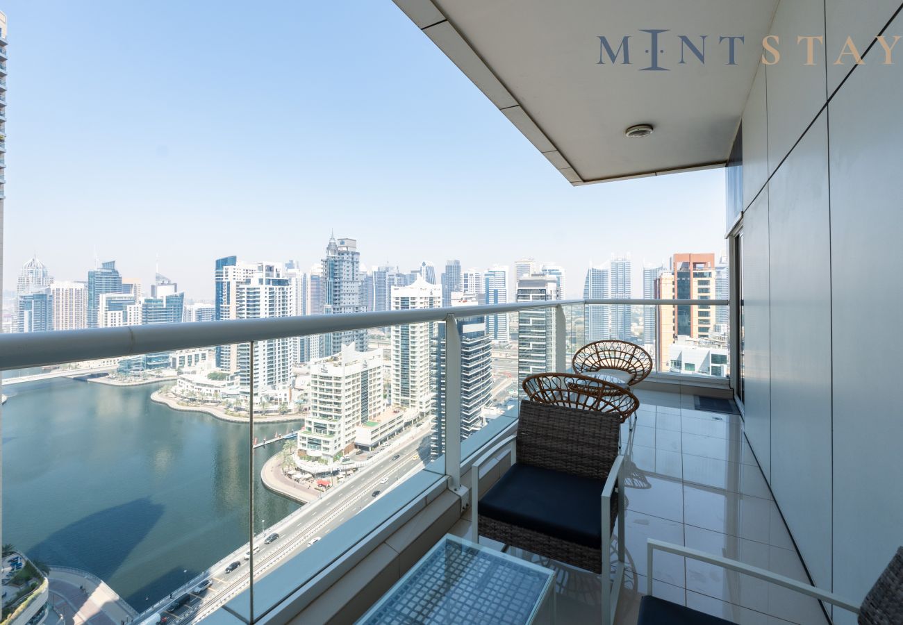 Apartment in Dubai - Premium 2BR Apt w/ Marina Views