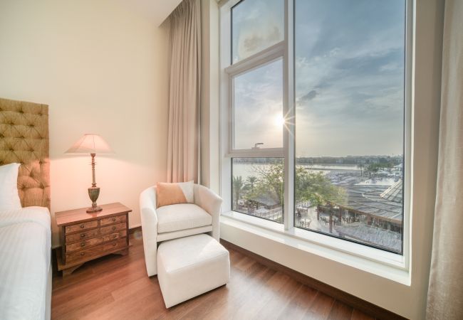 Apartment in Dubai - Vibrant Palm Lifestyle and Mediterranean Charm