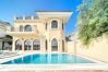 Villa in Dubai - Exclusive 6BR Palm Villa w/ Private Pool and Beach