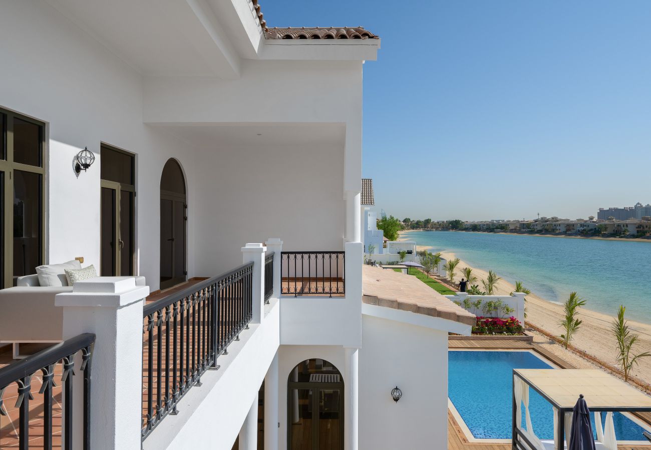 Villa in Dubai - Villa on Beach w/ Private Pool The Palm Jumeirah