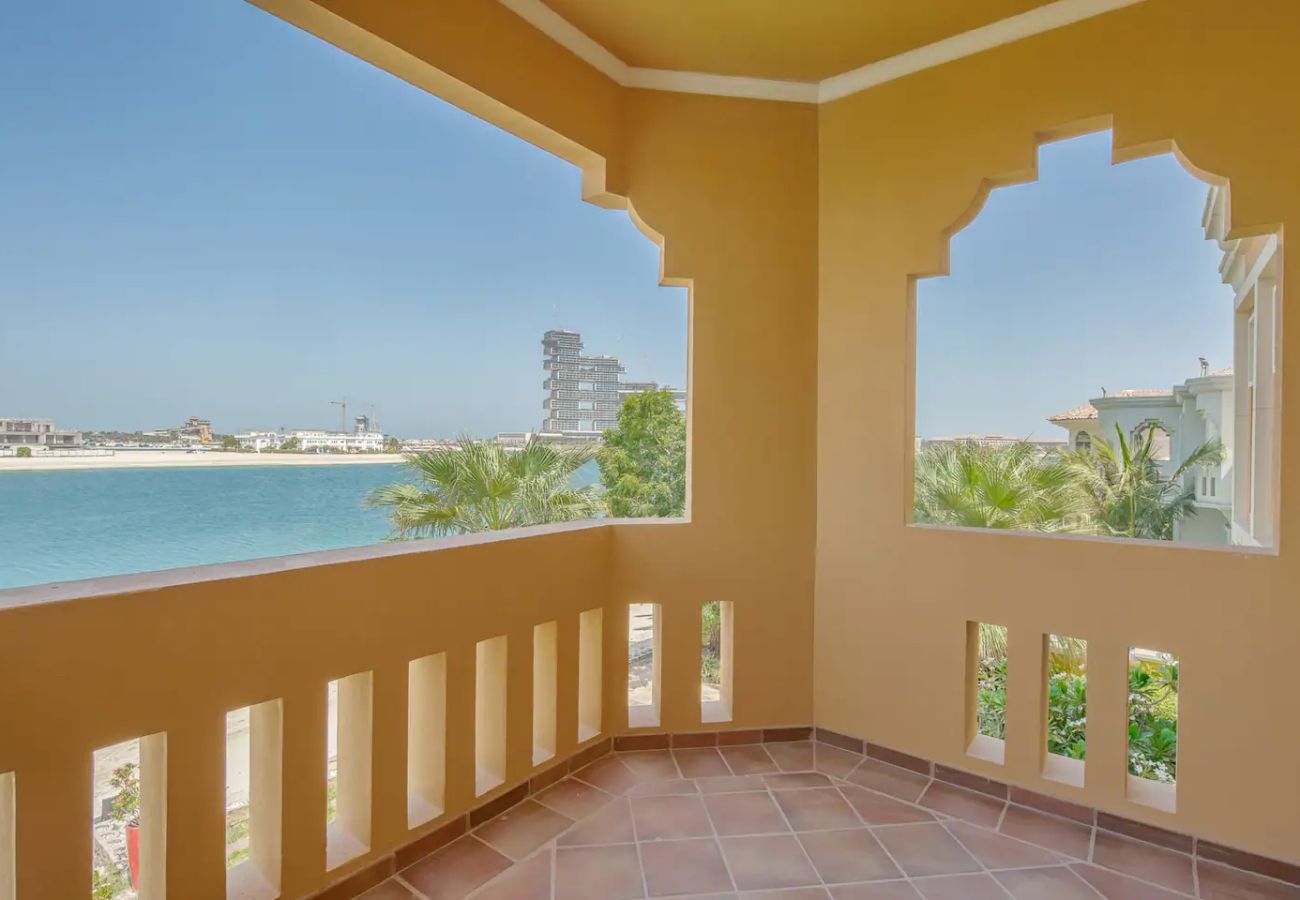 Villa in Dubai - Prvt Pool & Beach! in Luxury Palm Jumeirah Villa