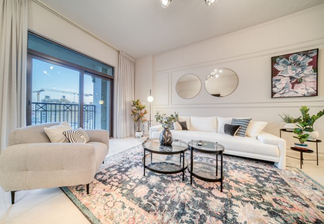 Apartment in Dubai - Premium Urban Living w/ Community View Balcony