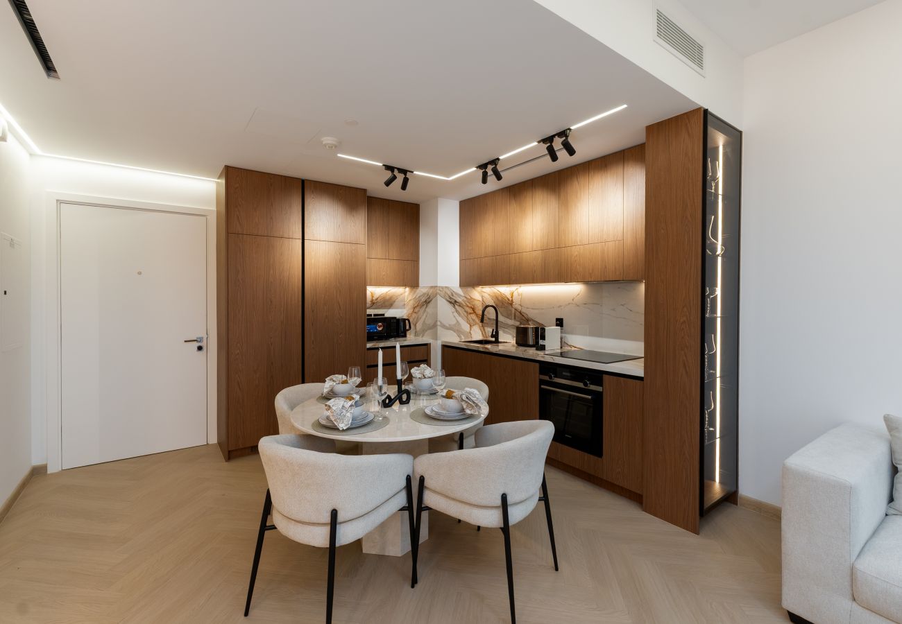 Apartment in Dubai - Lavish 2BR with Spectacular Sea Views