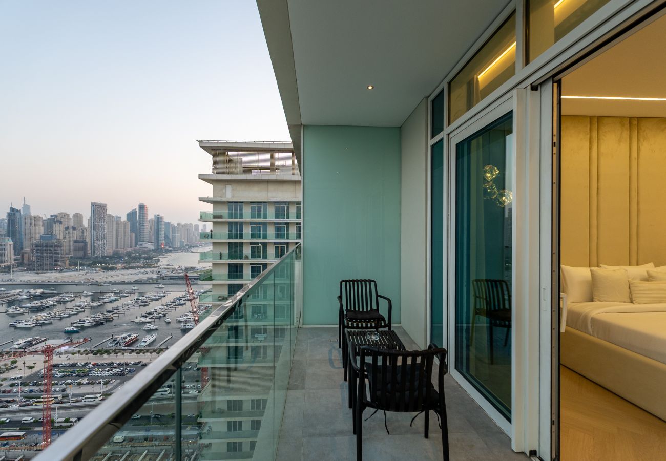 Apartment in Dubai - Lavish 2BR with Spectacular Sea Views