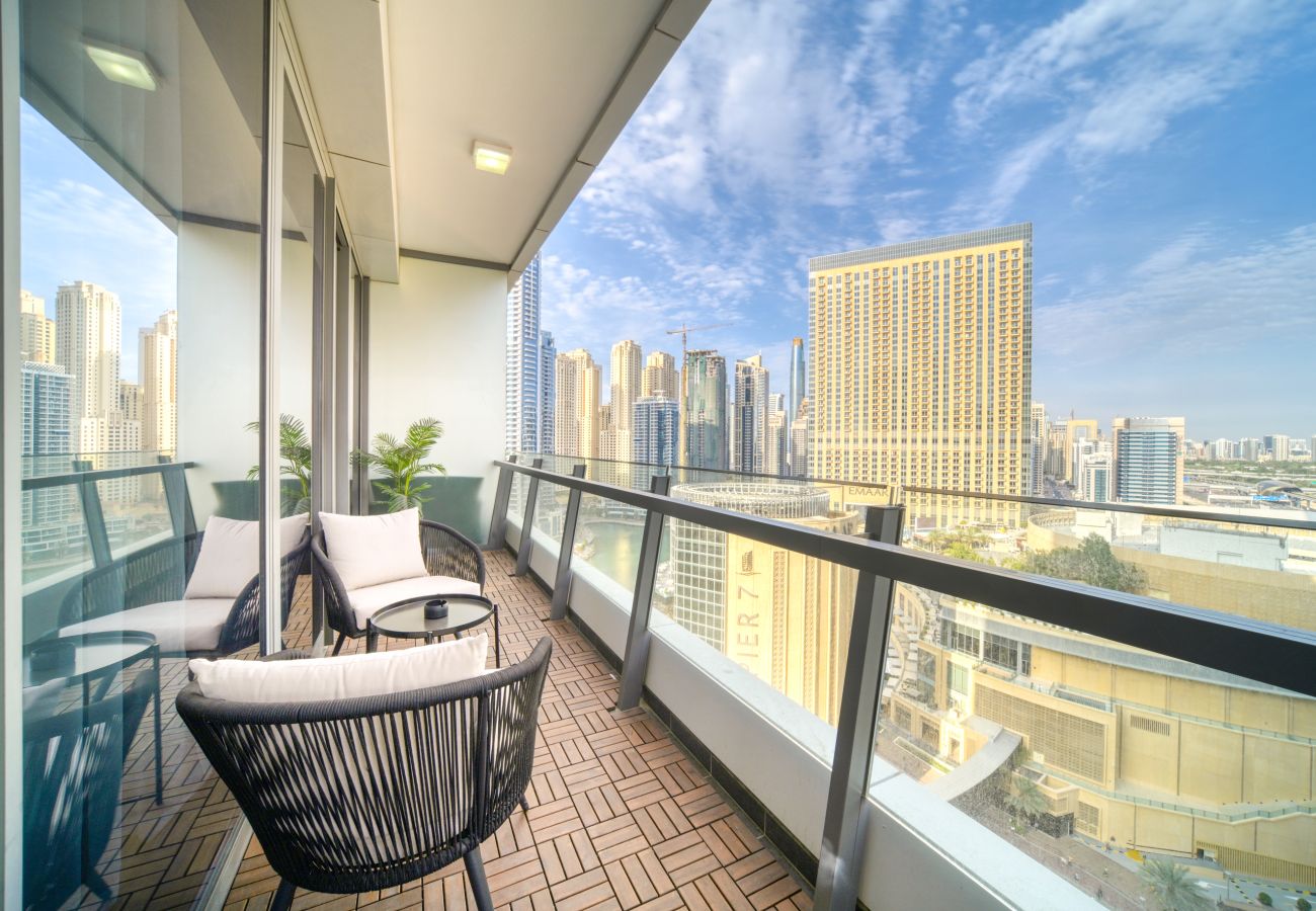 Apartment in Dubai - Exclusive 2BR Apt with Superb Balcony Marina Views