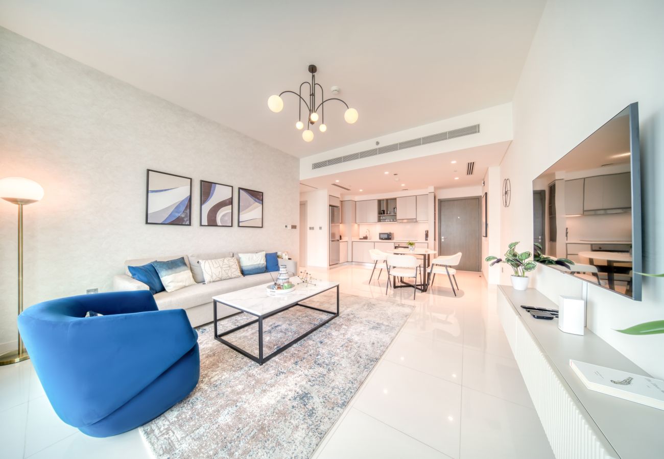 Apartment in Dubai - Beach Access & Serene Balcony in Emaar Beachfront