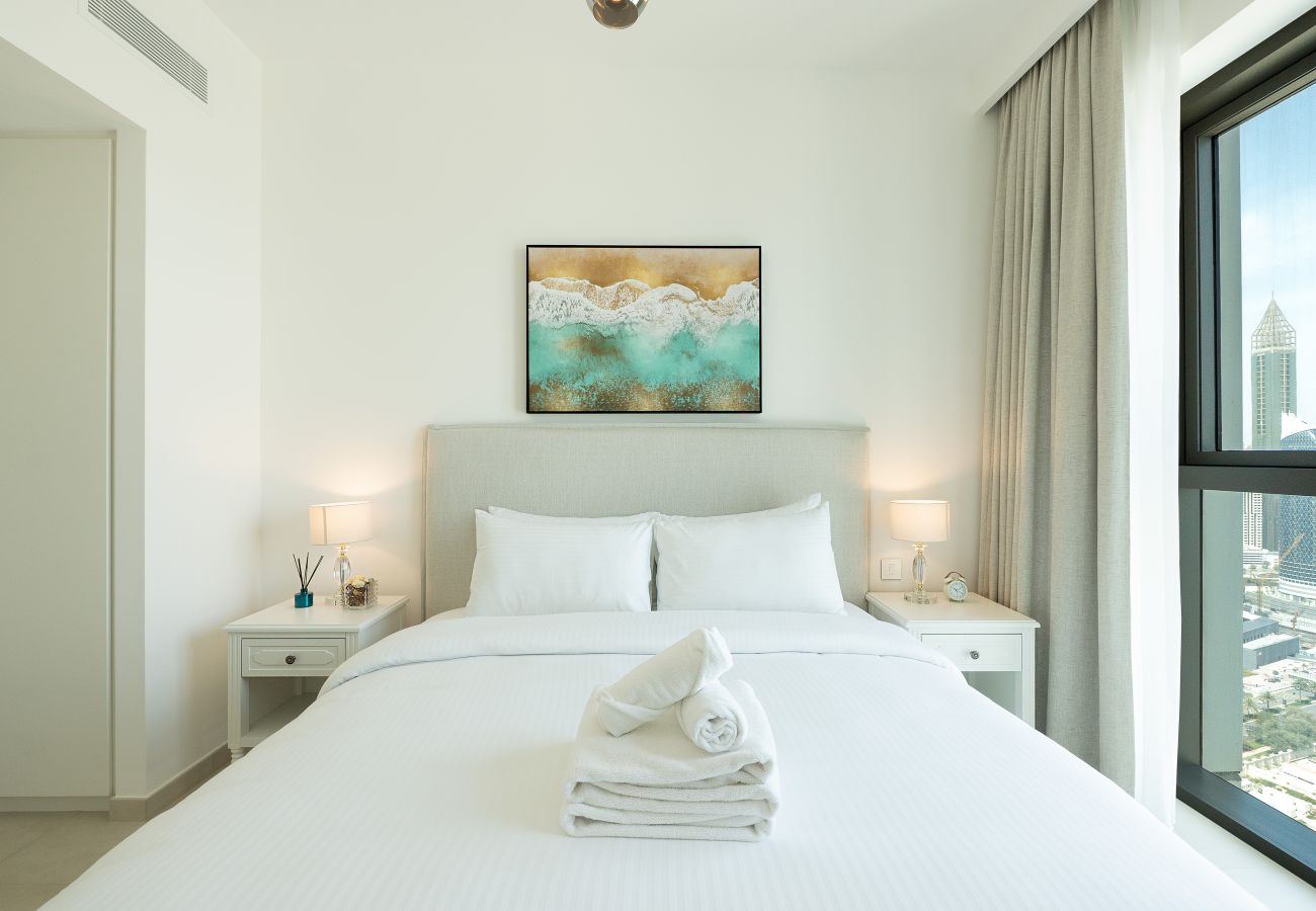 Apartment in Dubai - Elegant 1BR Apt, Steps Away from Dubai Mall