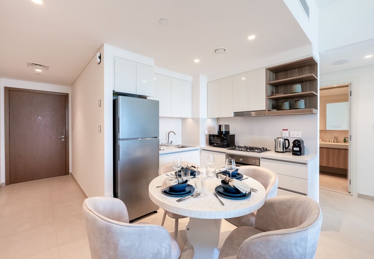 Apartment in Dubai - Elegant 1BR Apt, Steps Away from Dubai Mall