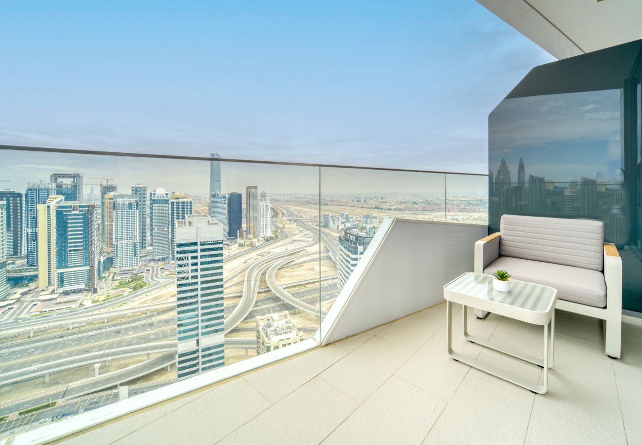 Apartment in Dubai -  Elegant 2BR w/ Breathtaking Marina Balcony