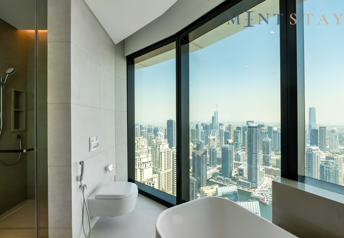 Apartment in Dubai - Modern 4BR+M w/ Beach Access at Address JBR