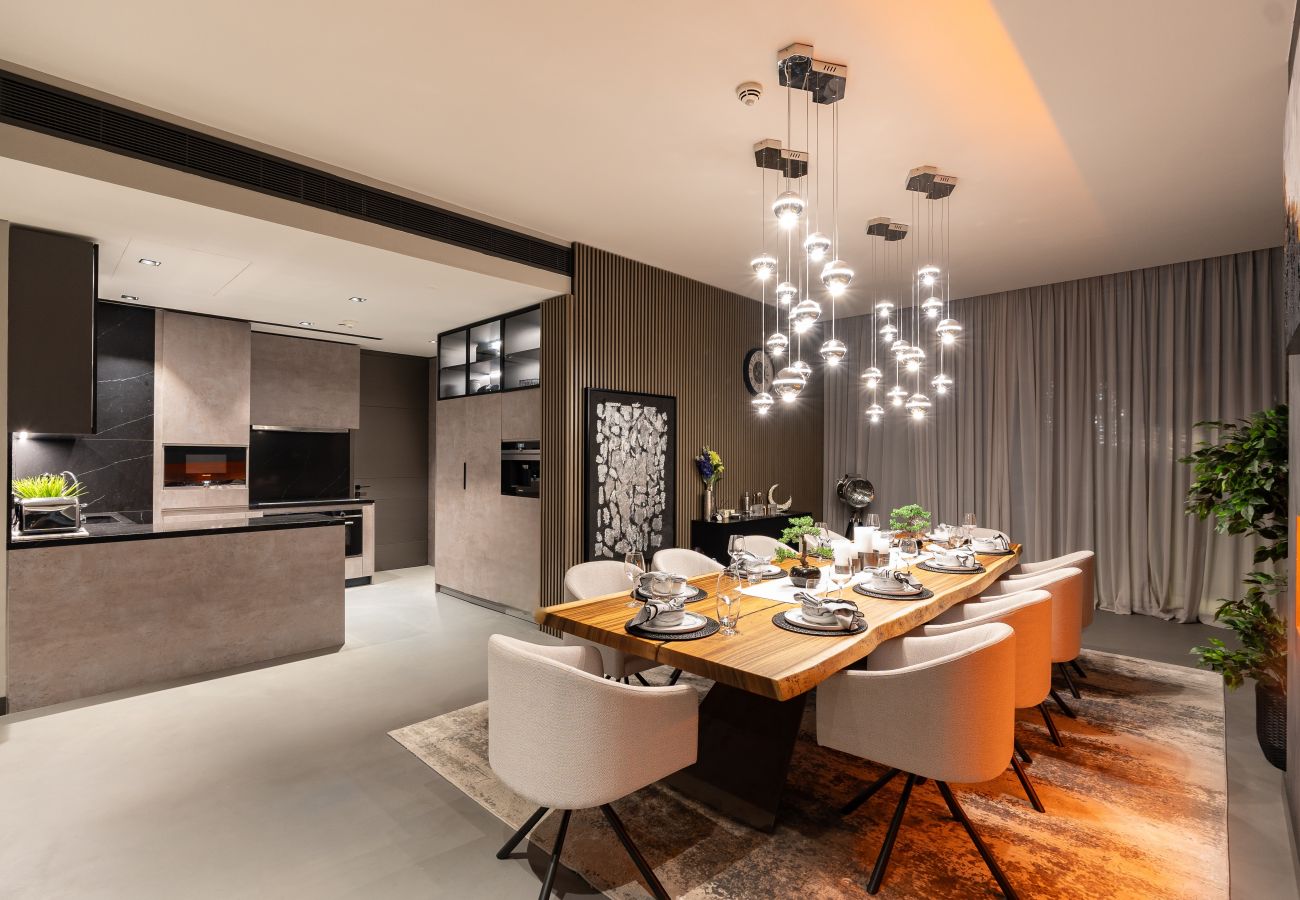 Apartment in Dubai - Modern 4BR+M w/ Beach Access at Address JBR